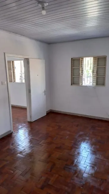 Foto 1 de Casa com 1 Quarto para alugar, 75m² em Vila Santa Isabel, São Paulo