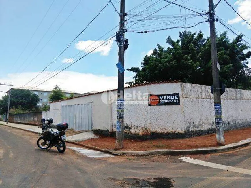 Foto 1 de Lote/Terreno à venda, 350m² em Chácaras Tubalina E Quartel, Uberlândia