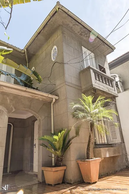 Foto 1 de com 5 Quartos para alugar, 165m² em Humaitá, Rio de Janeiro