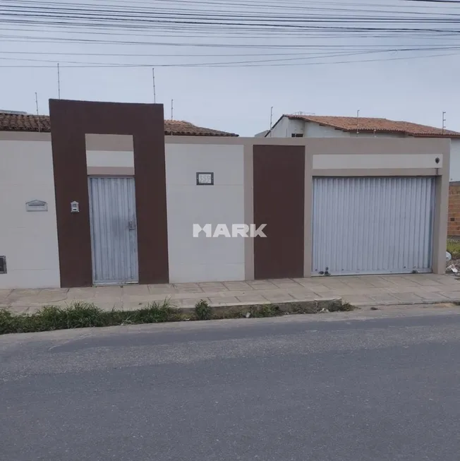 Foto 1 de Casa com 3 Quartos à venda, 135m² em Felícia, Vitória da Conquista