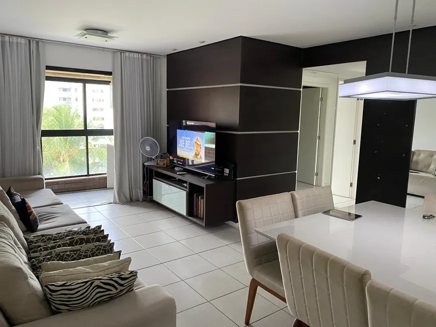 Foto 1 de Apartamento com 3 Quartos para alugar, 100m² em Ponta Verde, Maceió