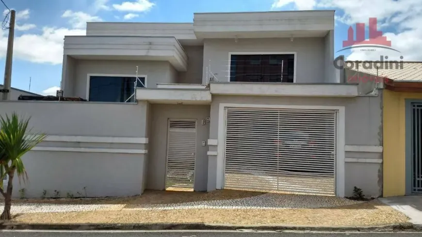 Foto 1 de Casa com 3 Quartos à venda, 410m² em Jardim Dona Judith, Americana