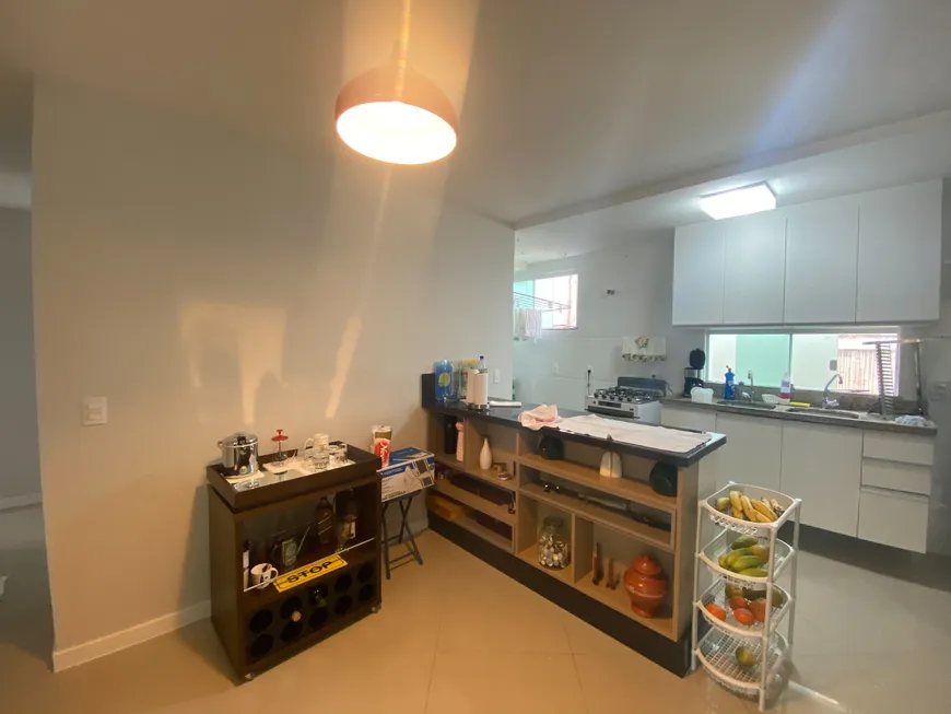 Foto 1 de Apartamento com 3 Quartos à venda, 90m² em Buraquinho, Lauro de Freitas