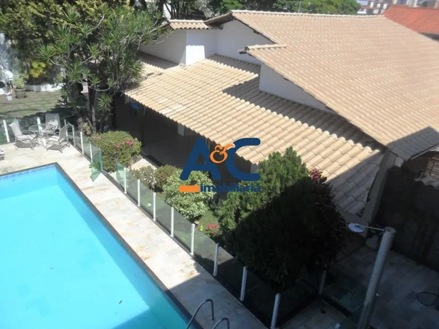 Foto 1 de Casa com 4 Quartos à venda, 180m² em Santa Amélia, Belo Horizonte