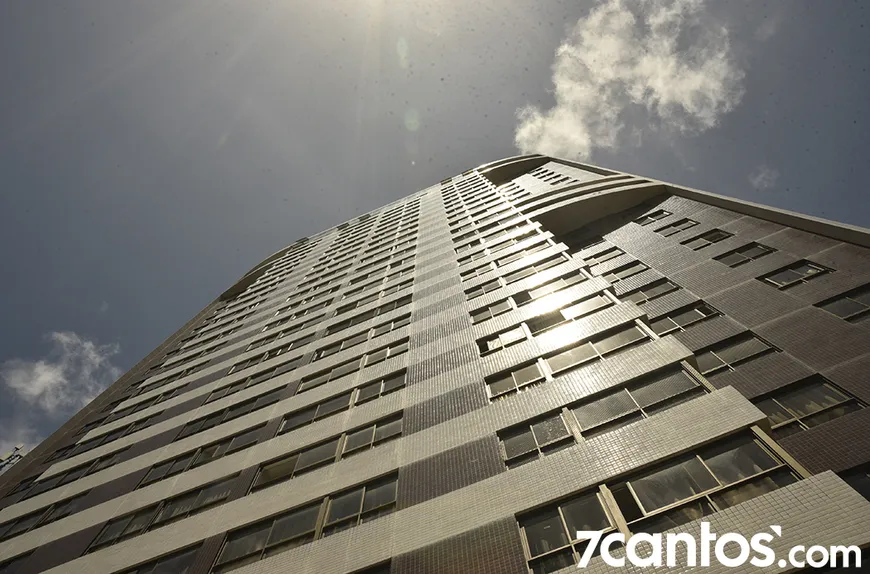 Foto 1 de Apartamento com 2 Quartos para alugar, 45m² em Paissandu, Recife