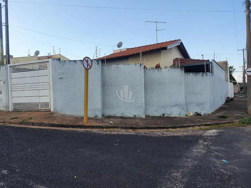 Foto 1 de Casa com 3 Quartos à venda, 109m² em Parque Igacaba, Araraquara