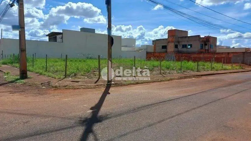 Foto 1 de Lote/Terreno à venda, 540m² em Novo Mundo, Uberlândia