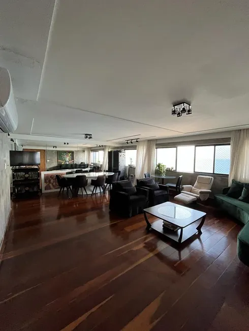 Foto 1 de Apartamento com 3 Quartos à venda, 165m² em Areia Preta, Natal