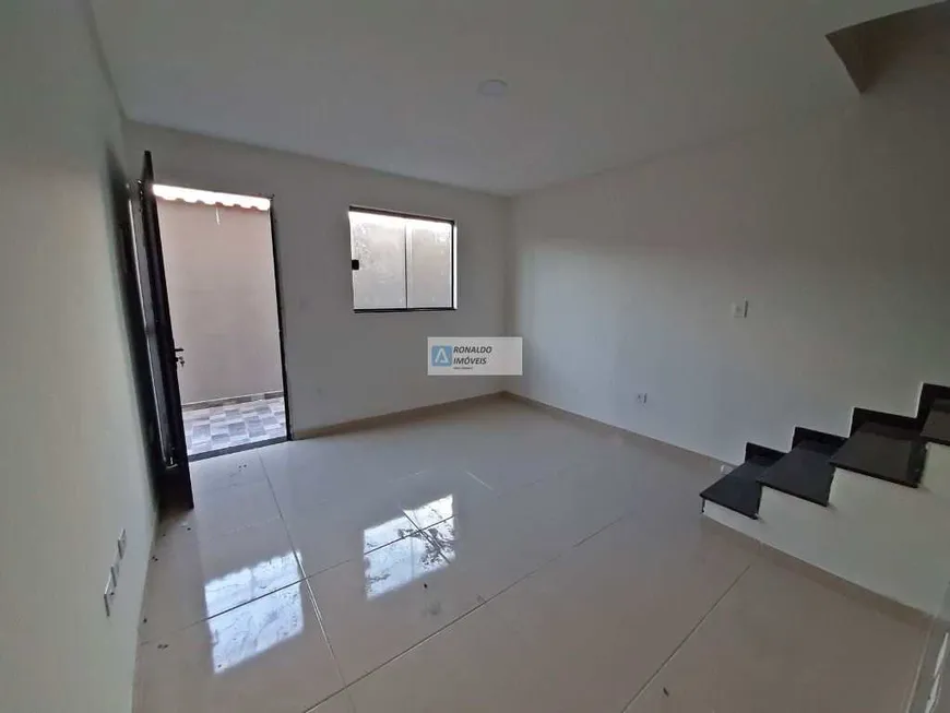 Foto 1 de Casa de Condomínio com 2 Quartos à venda, 61m² em Maracanã, Praia Grande