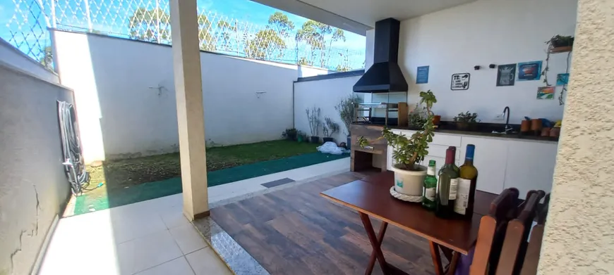 Foto 1 de Casa de Condomínio com 3 Quartos à venda, 180m² em Parque das Figueiras, Mogi das Cruzes