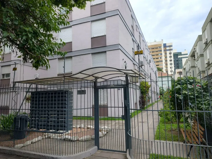 Foto 1 de Apartamento com 4 Quartos para alugar, 78m² em Menino Deus, Porto Alegre
