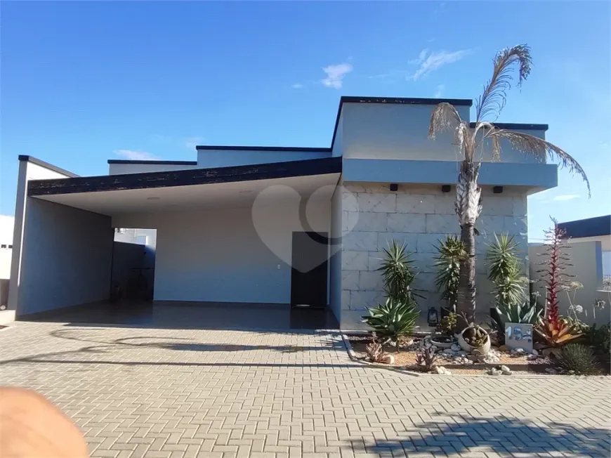 Foto 1 de Casa de Condomínio com 3 Quartos à venda, 217m² em , Itapetininga