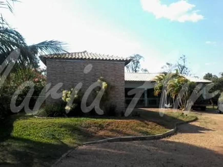 Foto 1 de Fazenda/Sítio com 3 Quartos à venda, 400m² em Chapada dos Guimarães, Brotas