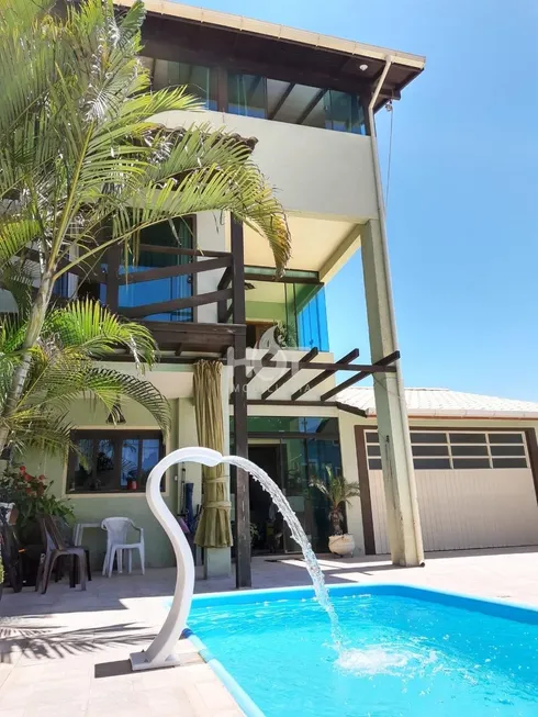 Foto 1 de Casa com 3 Quartos à venda, 245m² em Morro das Pedras, Florianópolis