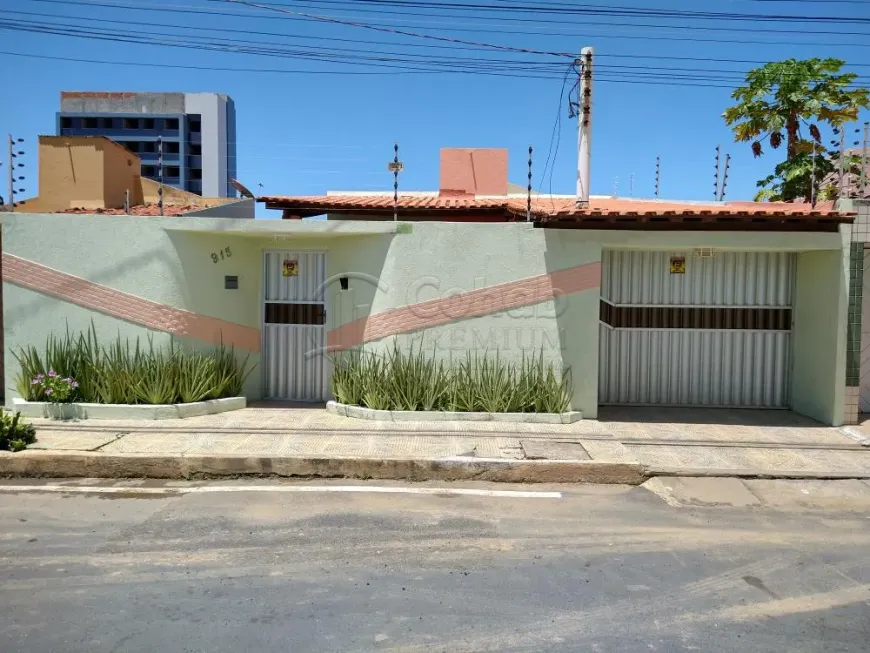 Foto 1 de Casa com 4 Quartos à venda, 345m² em Coroa do Meio, Aracaju