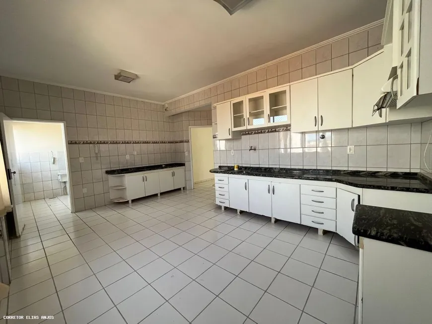 Foto 1 de Apartamento com 5 Quartos para alugar, 220m² em , Guanambi