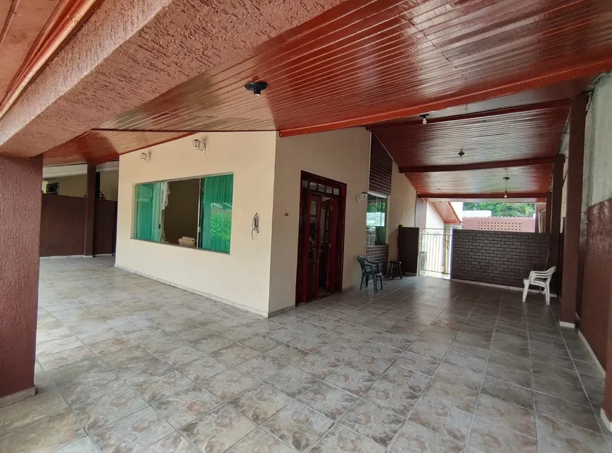 Foto 1 de Casa de Condomínio com 4 Quartos à venda, 200m² em Chapada, Manaus