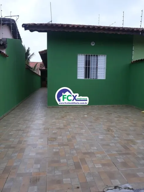 Foto 1 de Casa com 2 Quartos à venda, 66m² em Tupy, Itanhaém