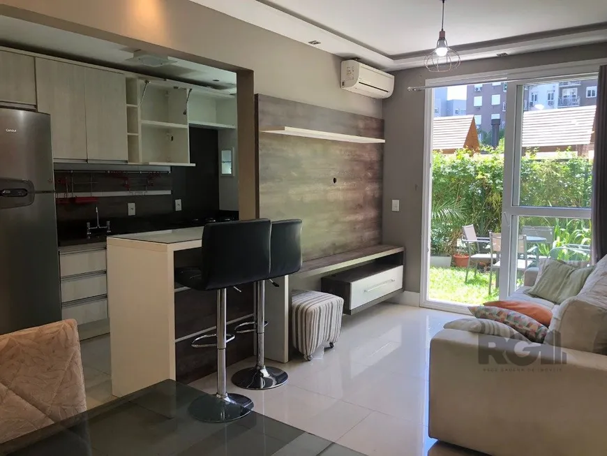 Foto 1 de Apartamento com 2 Quartos à venda, 86m² em Jardim Itú Sabará, Porto Alegre