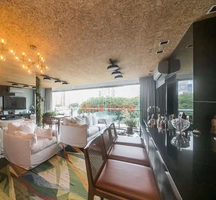 Foto 1 de Apartamento com 2 Quartos à venda, 101m² em Vila Olímpia, São Paulo