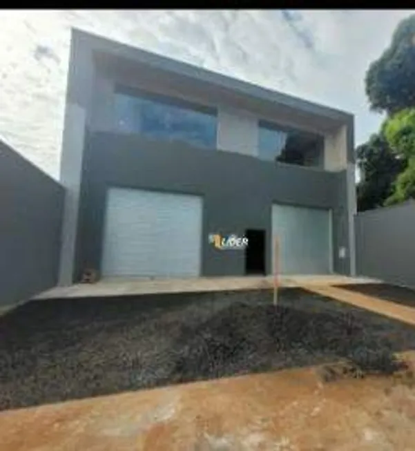 Foto 1 de Galpão/Depósito/Armazém à venda, 250m² em Saraiva, Uberlândia