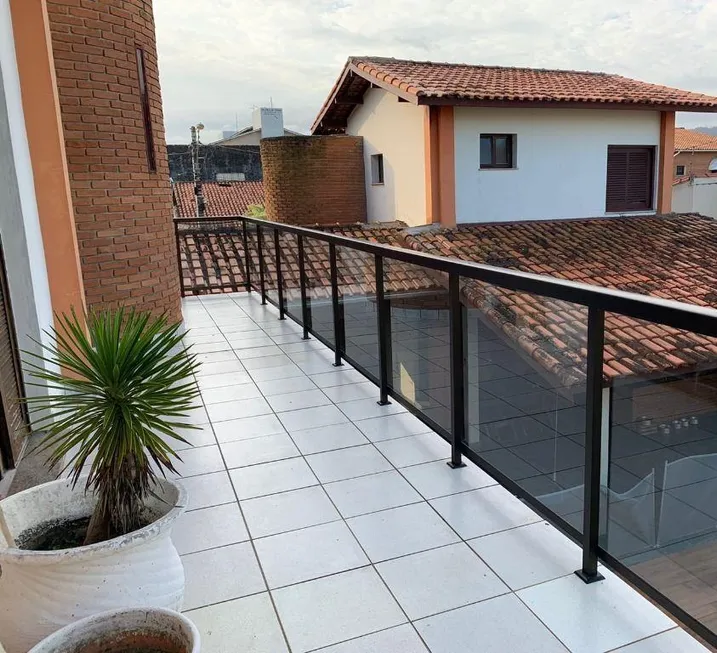 Foto 1 de Casa com 4 Quartos à venda, 239m² em Suarão, Itanhaém