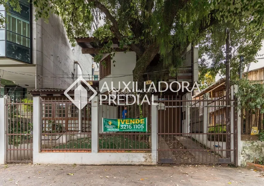 Foto 1 de Casa com 4 Quartos à venda, 229m² em Mont' Serrat, Porto Alegre