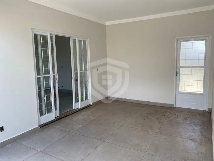 Foto 1 de Casa com 3 Quartos à venda, 166m² em Vila Camargo, Bauru