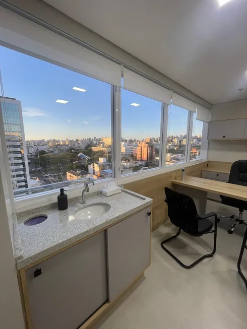 Foto 1 de Sala Comercial para alugar, 35m² em Santana, Porto Alegre