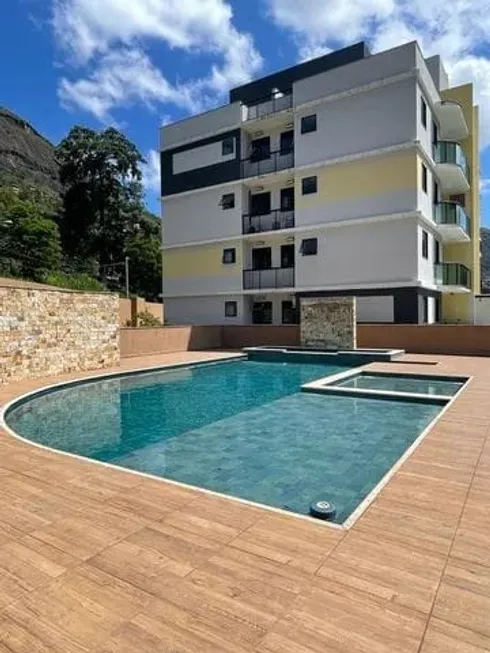 Foto 1 de Apartamento com 2 Quartos à venda, 80m² em Samambaia, Petrópolis