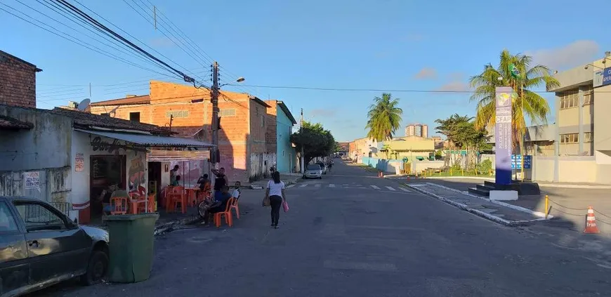 Foto 1 de Casa com 6 Quartos à venda, 240m² em América, Aracaju