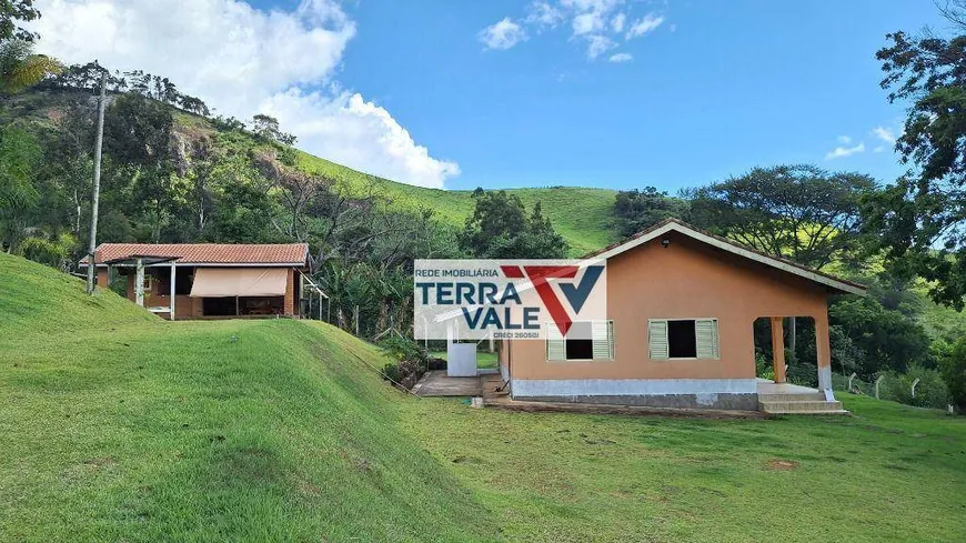 Foto 1 de Fazenda/Sítio com 3 Quartos à venda, 160m² em , Paraisópolis