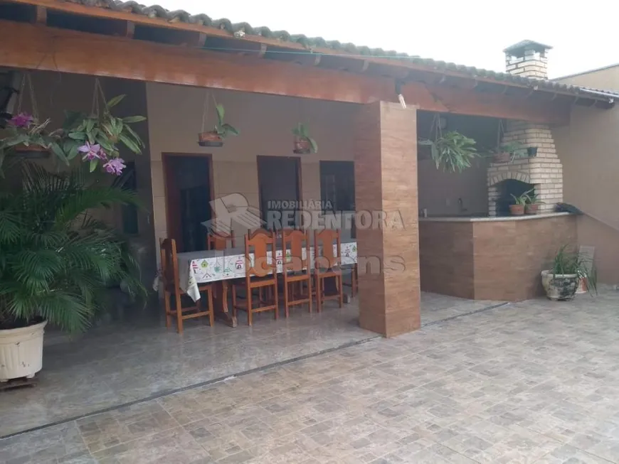 Foto 1 de Casa com 3 Quartos à venda, 172m² em Centro, Potirendaba