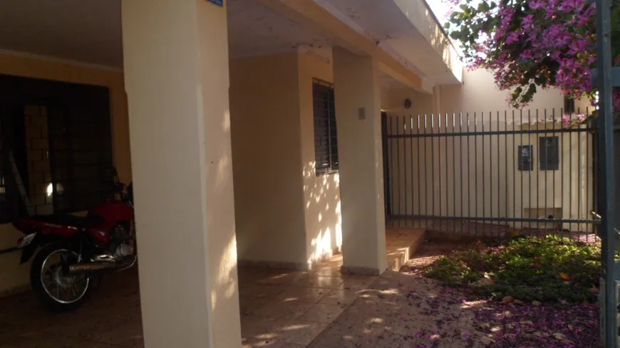 Foto 1 de Casa com 5 Quartos à venda, 250m² em Santana, Araçatuba