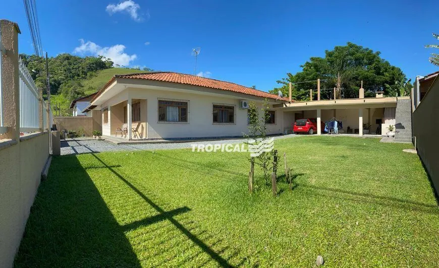 Foto 1 de Casa com 3 Quartos à venda, 276m² em Bela Vista, Gaspar