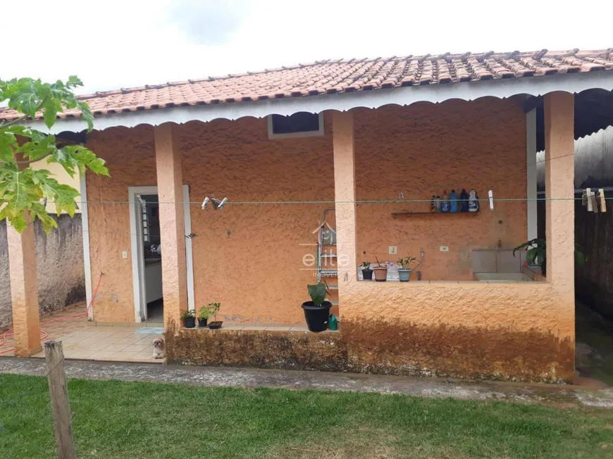 Foto 1 de Casa com 2 Quartos à venda, 250m² em Centro, Bom Jesus dos Perdões