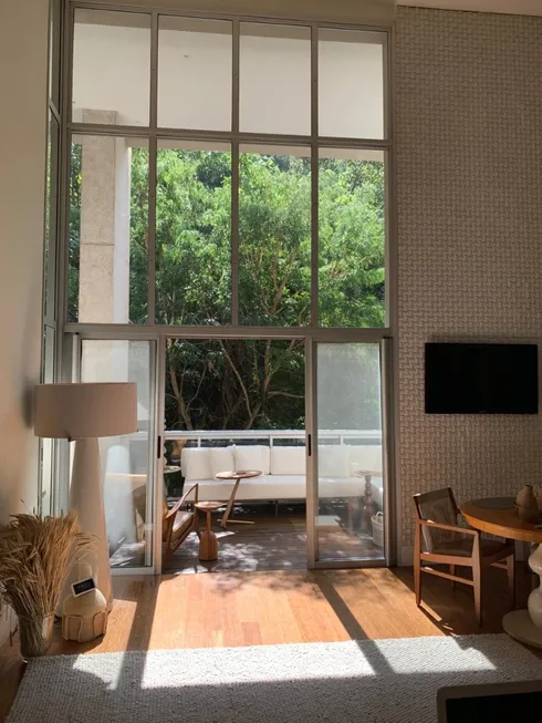Foto 1 de Apartamento com 2 Quartos para alugar, 140m² em Jardim Parque Morumbi, São Paulo