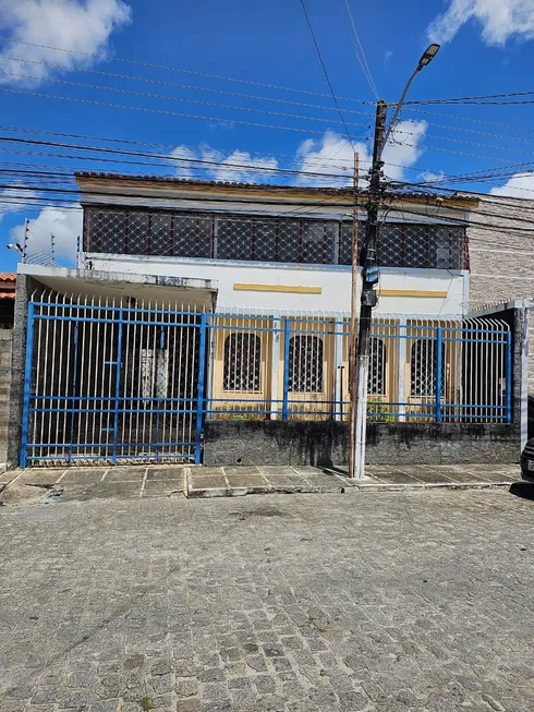 Foto 1 de Casa com 5 Quartos à venda, 250m² em Ponto Novo, Aracaju