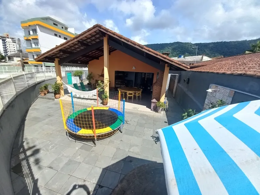 Foto 1 de Casa com 4 Quartos à venda, 160m² em Vila Caicara, Praia Grande