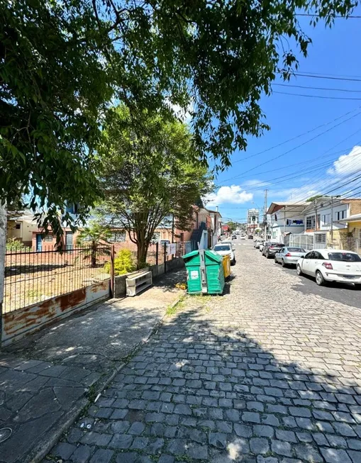 Foto 1 de Lote/Terreno para alugar, 307m² em Cruzeiro, Caxias do Sul