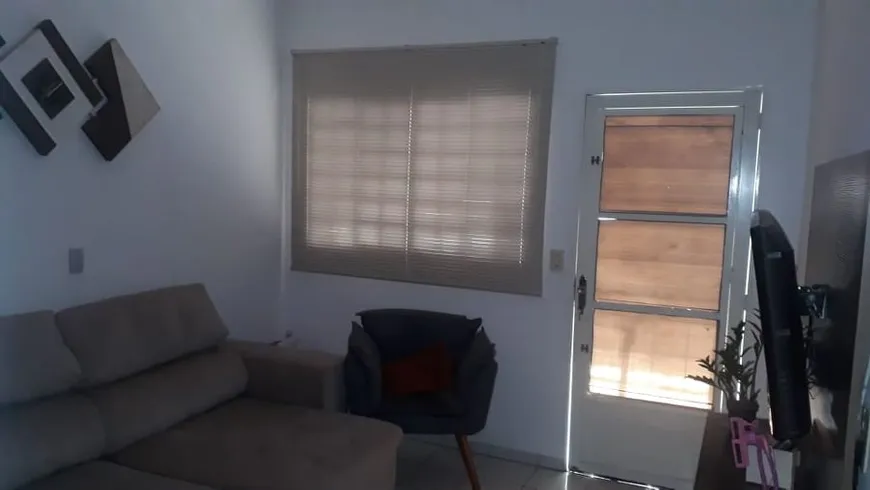 Foto 1 de Casa com 2 Quartos à venda, 70m² em Jardim Sao Guilherme, Sorocaba