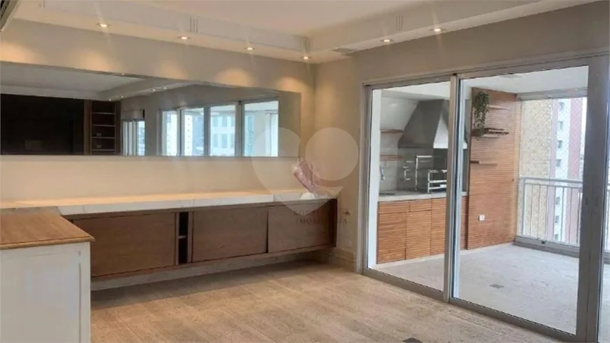 Foto 1 de Apartamento com 3 Quartos à venda, 185m² em Itaim Bibi, São Paulo