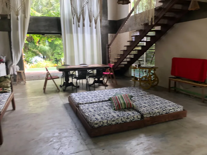 Foto 1 de Casa com 4 Quartos à venda, 250m² em Guarajuba Monte Gordo, Camaçari