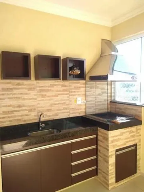 Foto 1 de Apartamento com 3 Quartos à venda, 96m² em Umuarama, Uberlândia
