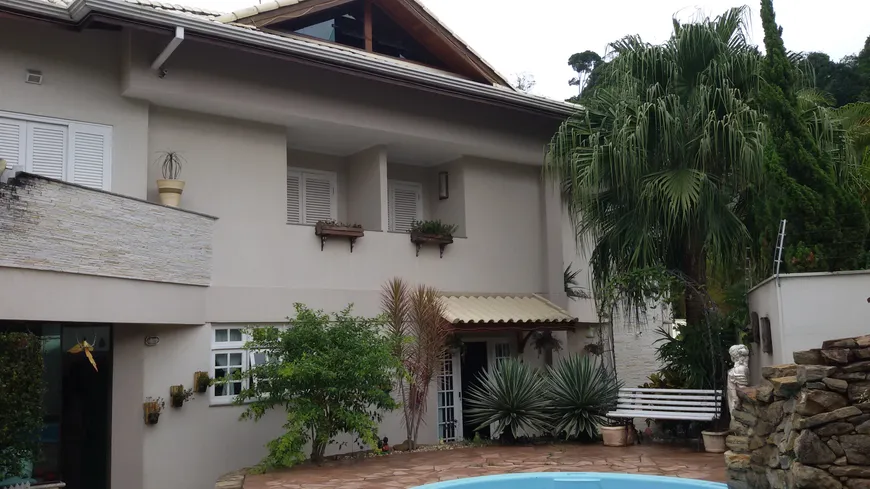 Foto 1 de Casa de Condomínio com 6 Quartos para venda ou aluguel, 438m² em Jardim Panorama, Ribeirão Pires