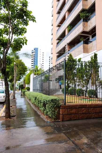 Foto 1 de Apartamento com 4 Quartos à venda, 203m² em Popular, Cuiabá