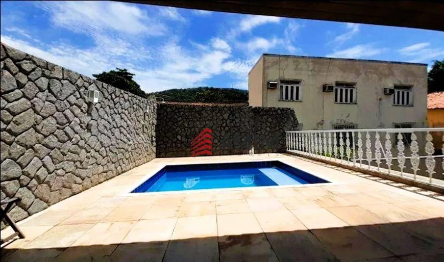 Foto 1 de Casa com 5 Quartos à venda, 367m² em São Francisco, Niterói