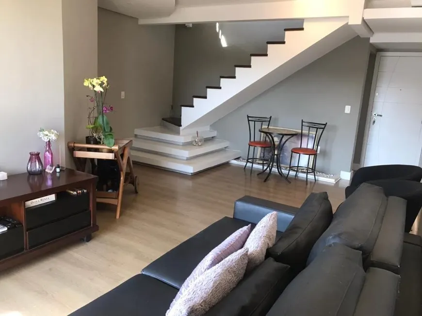 Foto 1 de Apartamento com 4 Quartos à venda, 212m² em Atiradores, Joinville