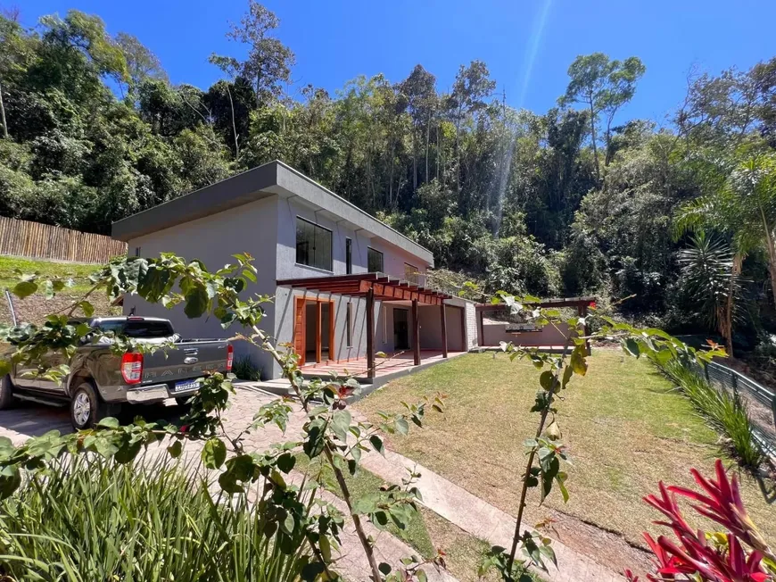 Foto 1 de Casa de Condomínio com 5 Quartos à venda, 300m² em Itaipava, Petrópolis