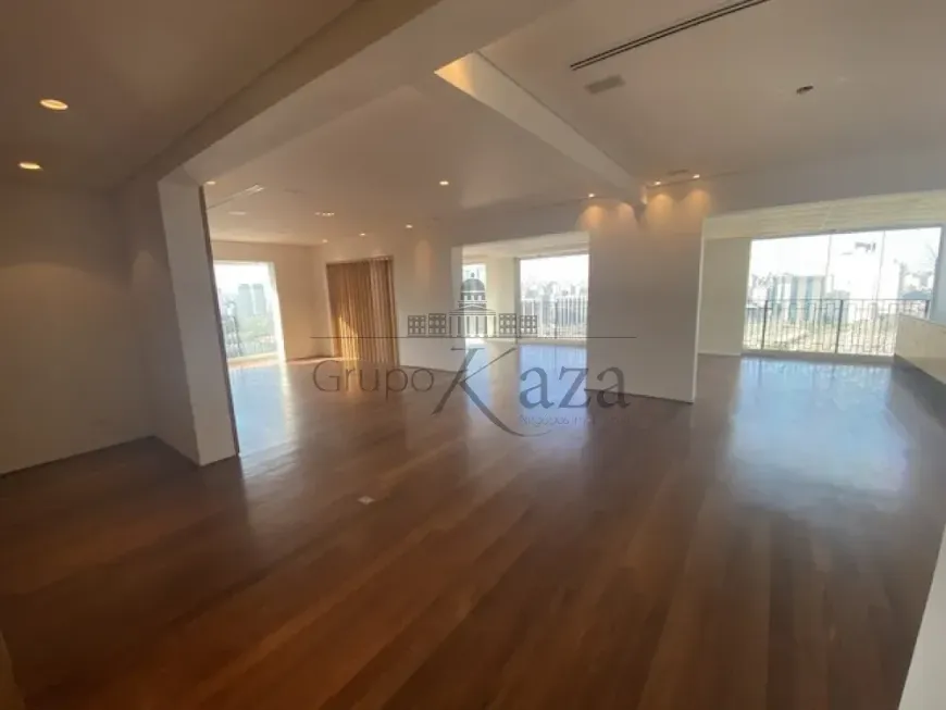 Foto 1 de Apartamento com 3 Quartos à venda, 266m² em Cidade Jardim, São Paulo